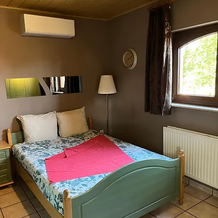 Relax Garden Bed & Breakfast